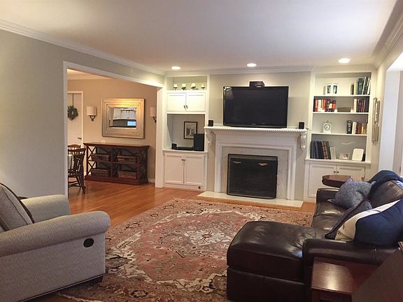 2nd image of 6607 Mariemont Ave