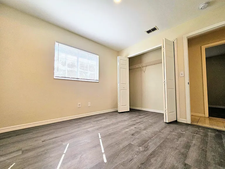 4916 Leonard Blvd S — Photo 14
