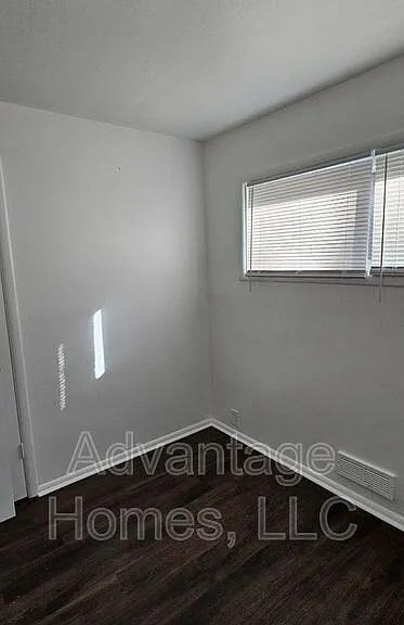7504 E 112th St — Photo 11