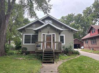 516 4th St SE, Willmar, MN 56201