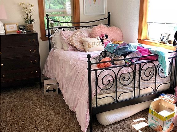 4th image of 3291 NE California St