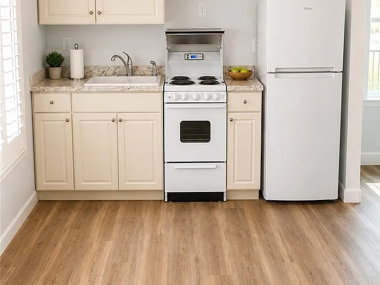 10332 Linfield Pl — Photo 2