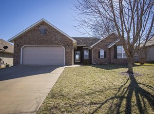 782 E Roubidoux St, Nixa, MO 65714