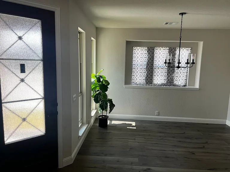 1241 Joseph Earl Dr — Photo 16