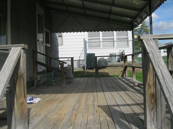 3rd image of 60 Albany Ave