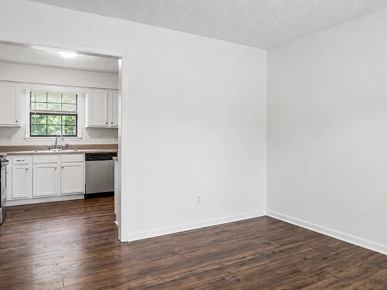 1570 Lane Ave S — Photo 5