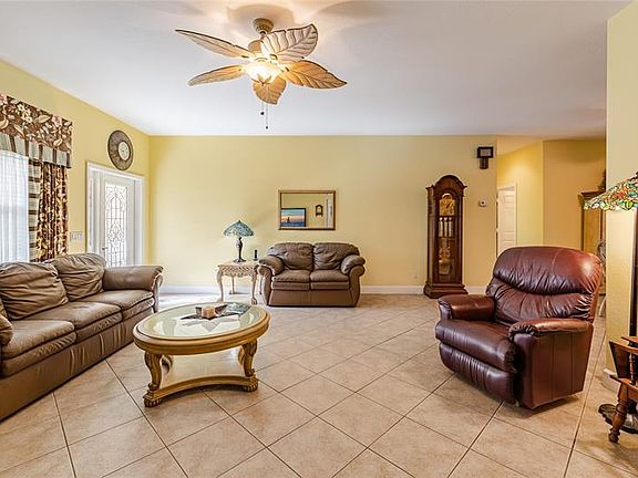 5th image of 4307 Laurina St