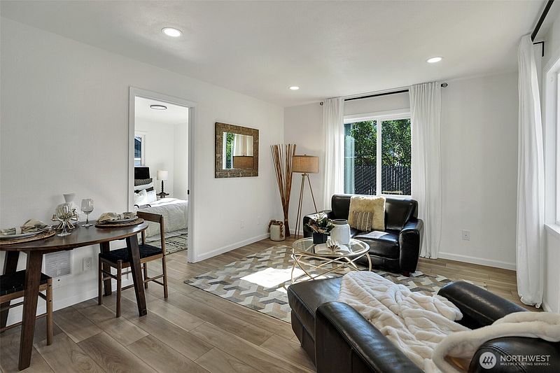 4th image of 859 118th Street S