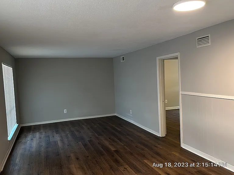 U of M Area - Southernwood Apartments — Photo 38