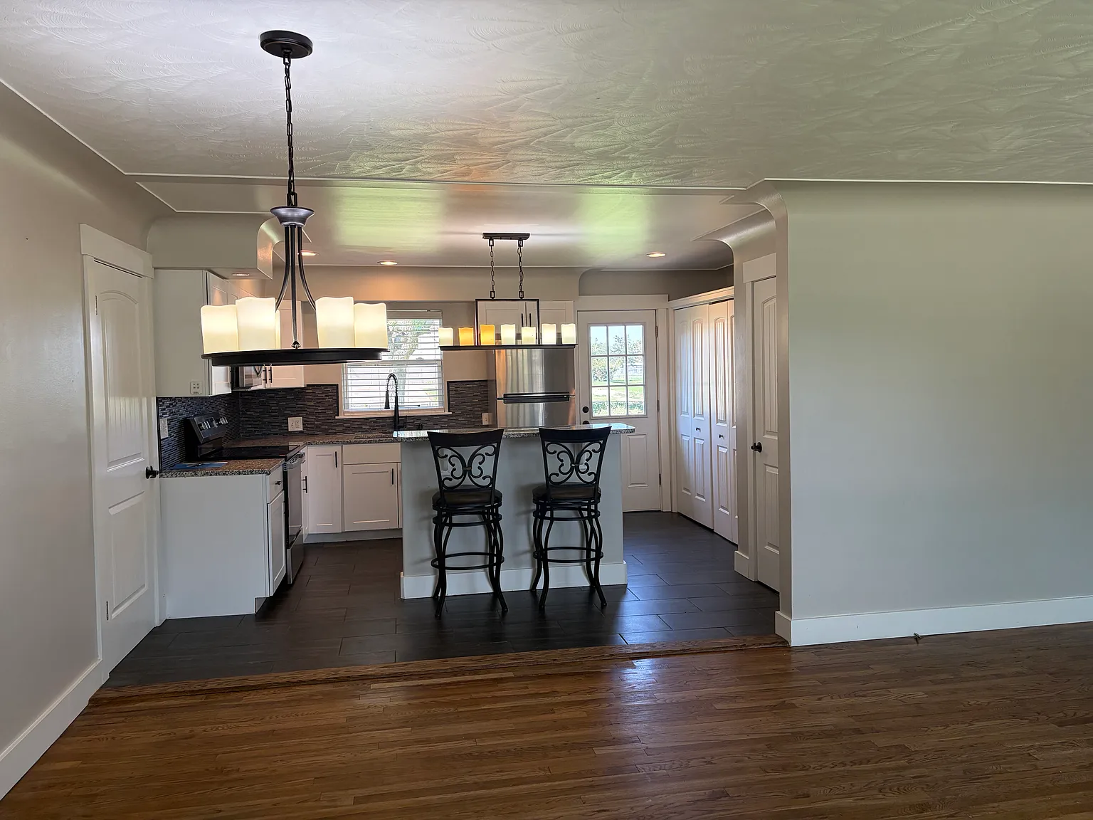 3 bed, 1574 sqft, $2,000 — Photo 4