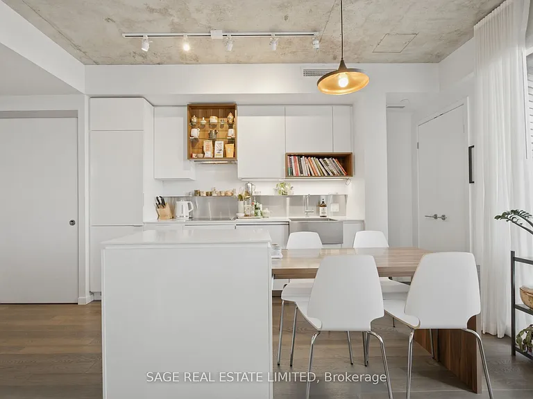 383 Sorauren Ave #706 — Photo 12