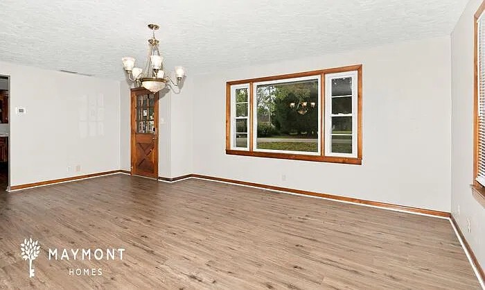 3 bed, 1.5 bath, 1649 sqft, $1,695 — Photo 3