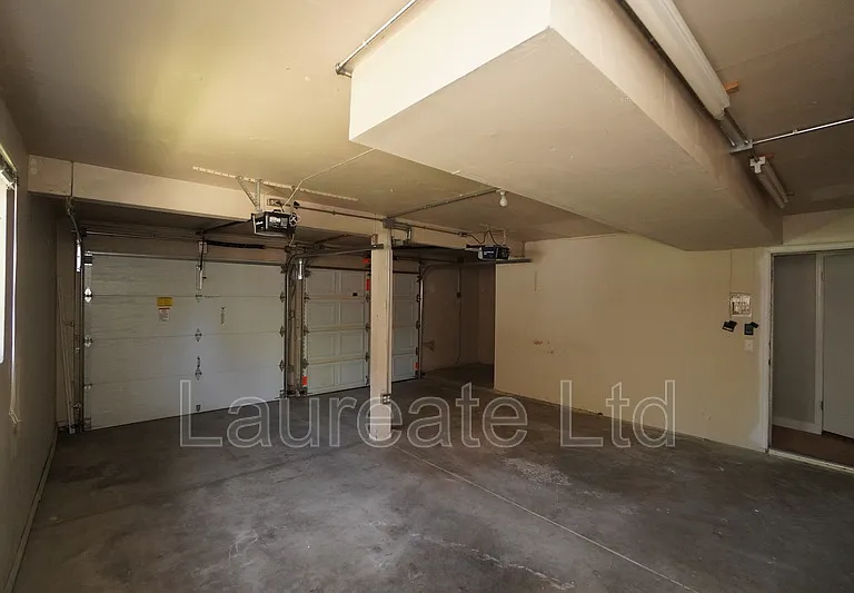 1853 S Oakland St — Photo 26