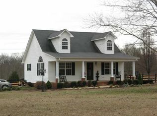 937 Neal Rd, Belvidere, TN 37306