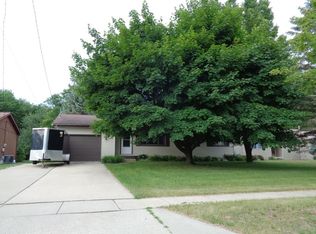 2400 E Wheeler Rd, Midland, MI 48642
