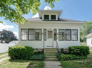 1144 Columbus Ave, Grand Haven, MI 49417