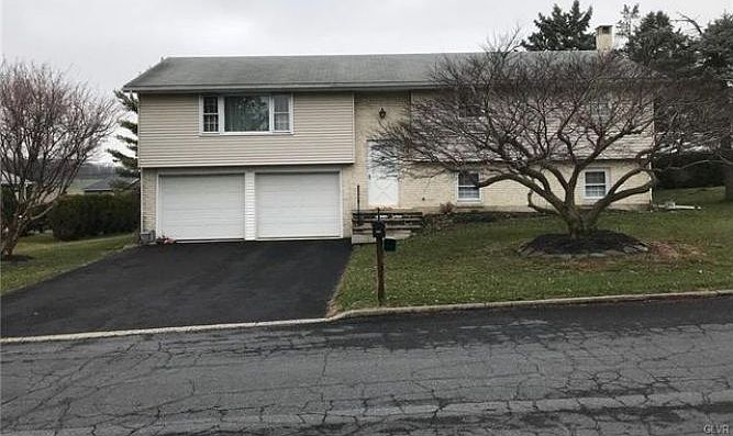 1st image of 5537 Louise Ln