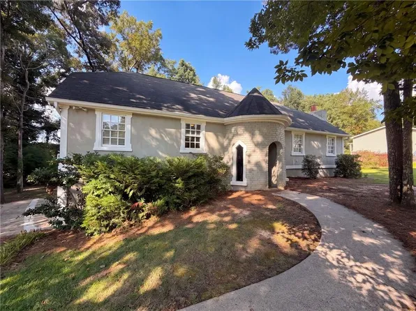 6257 N Summers Cir, Douglasville, GA 30135