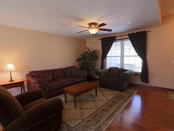 4th image of 615 Courtland Dr