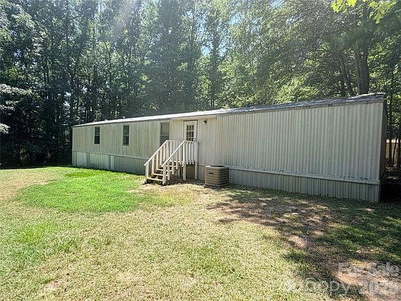 3rd image of 3910 Winter Rd