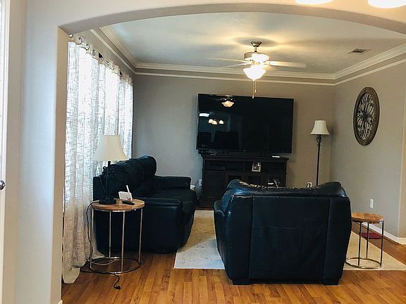 3rd image of 2401 Waterwood Ln