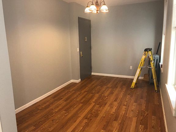 4th image of 965 McLean Ave APT 2