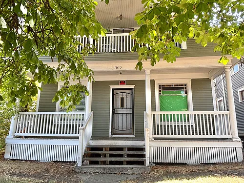 1613 W Pacific Ave #1 Photo 1
