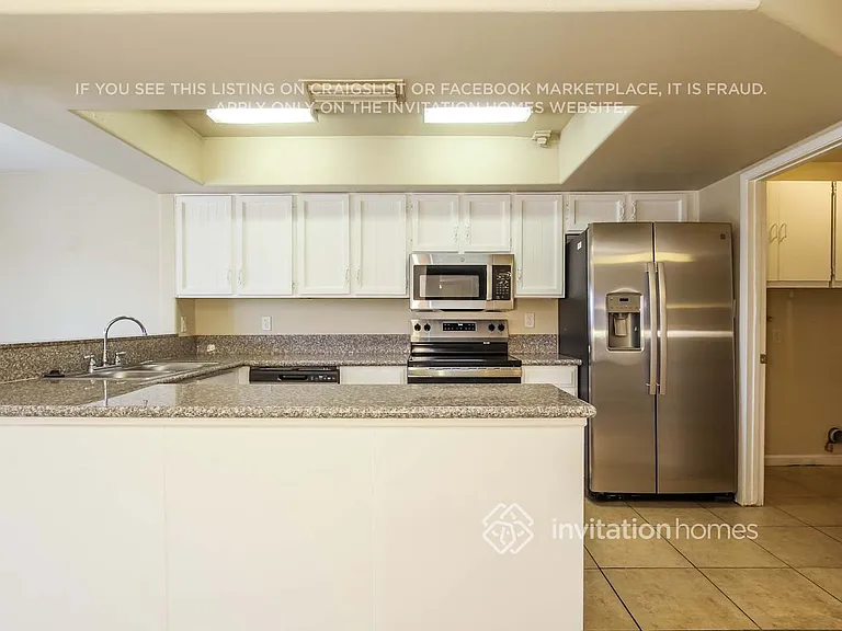7525 W Mackenzie Dr — Photo 5