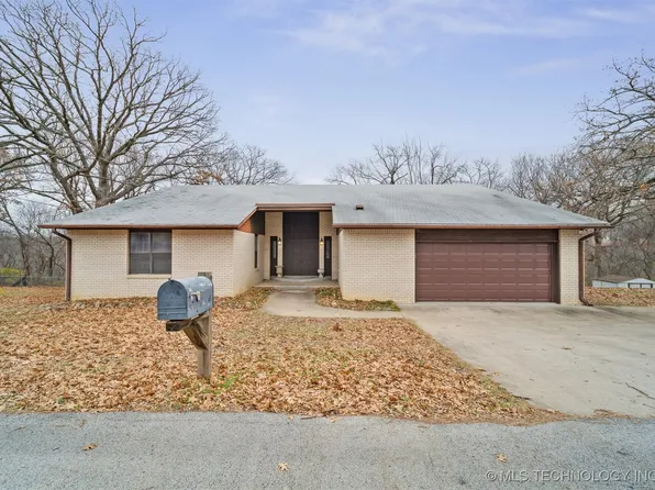 9727 E Redbud St, Claremore, OK 74017