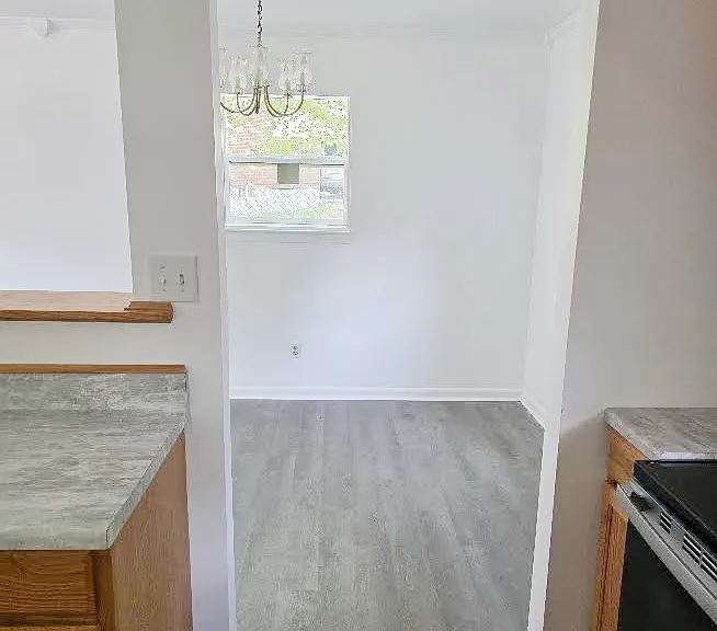 1423 Augusta St — Photo 7
