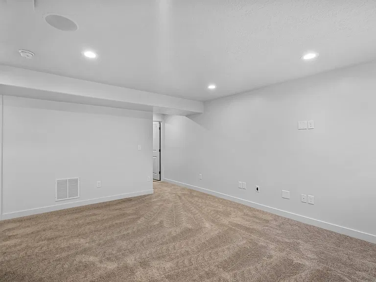 4287 E Golden Grv — Photo 23