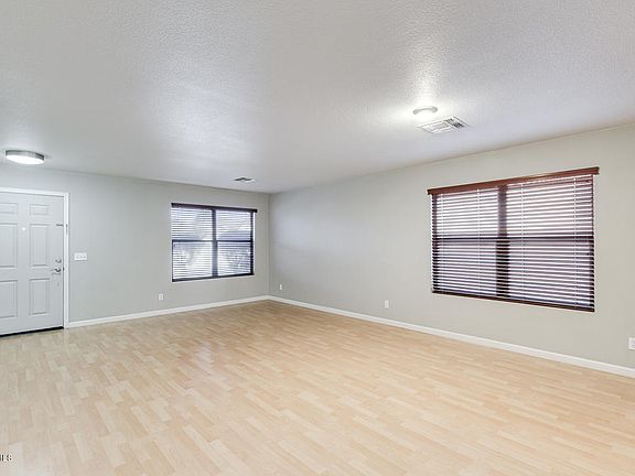 4th image of 15653 W Crocus Dr