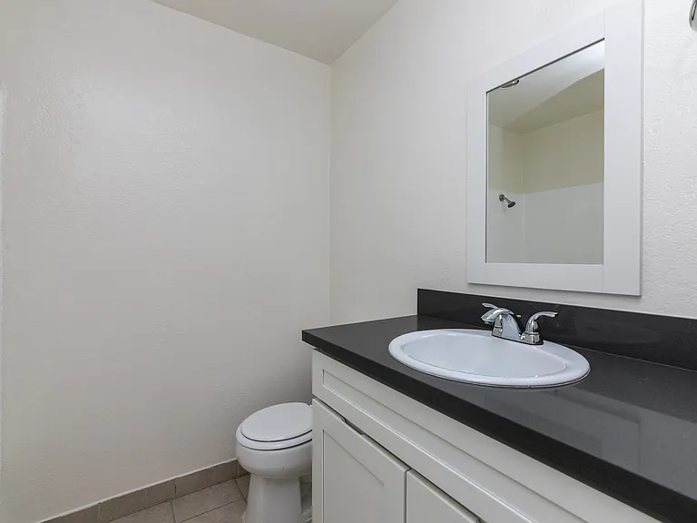 5161 Riverton Ave #104 — Photo 16