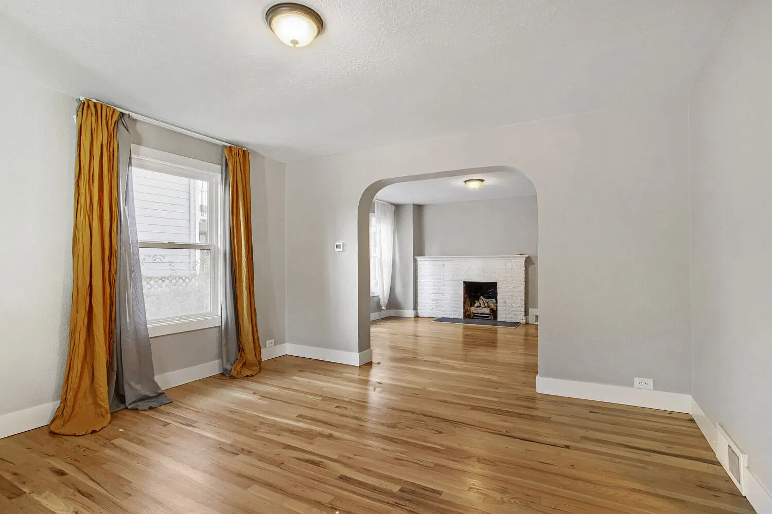 4 bed, 2.5 bath, 1988 sqft, $3,295 — Photo 1