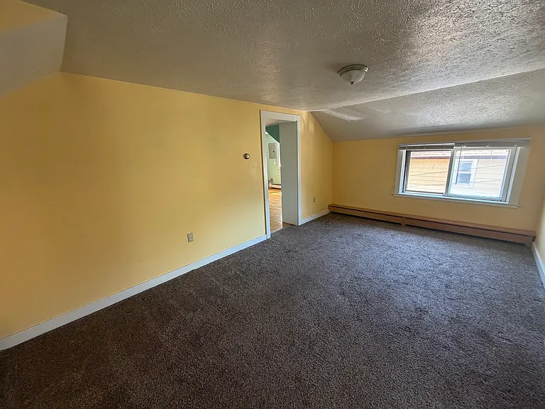 424 W Baraga Ave #B — Photo 3