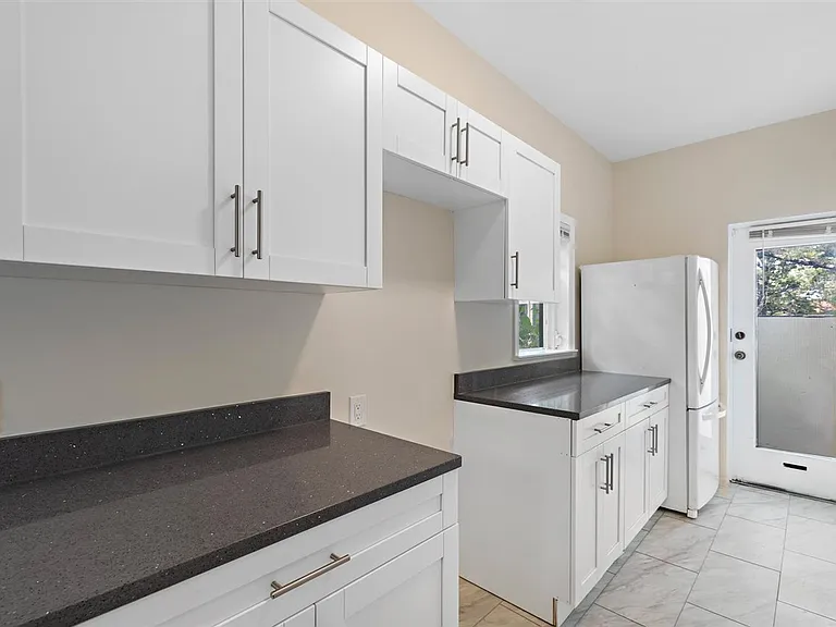 710 Boulevard E #1 — Photo 7