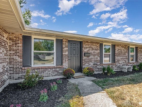 2nd image of 6821 Rockview Ct