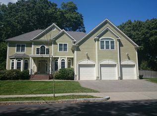 176 Rangeley Rd, Brookline, MA 02467