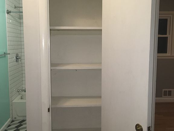 5th image of 7120 Lamar Dr