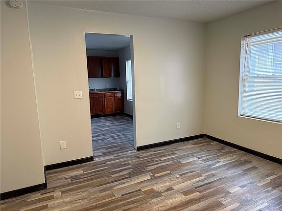 5th image of 710 Jay St #4