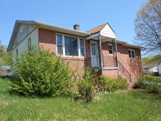 1st image of 818 Smith St
