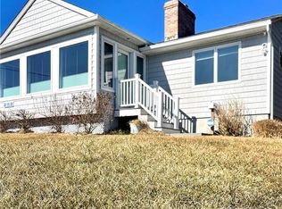 84 Beach Pond Rd, Groton, CT 06340