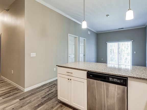 4th image of 3090 Hazelwood St N #C201