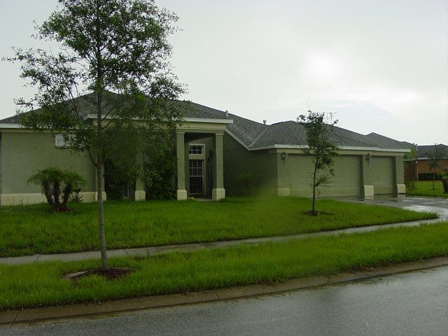 4/3 Foreclosure in Gated Community