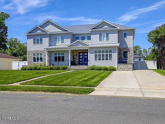 3rd image of 408 Crosby Avenue