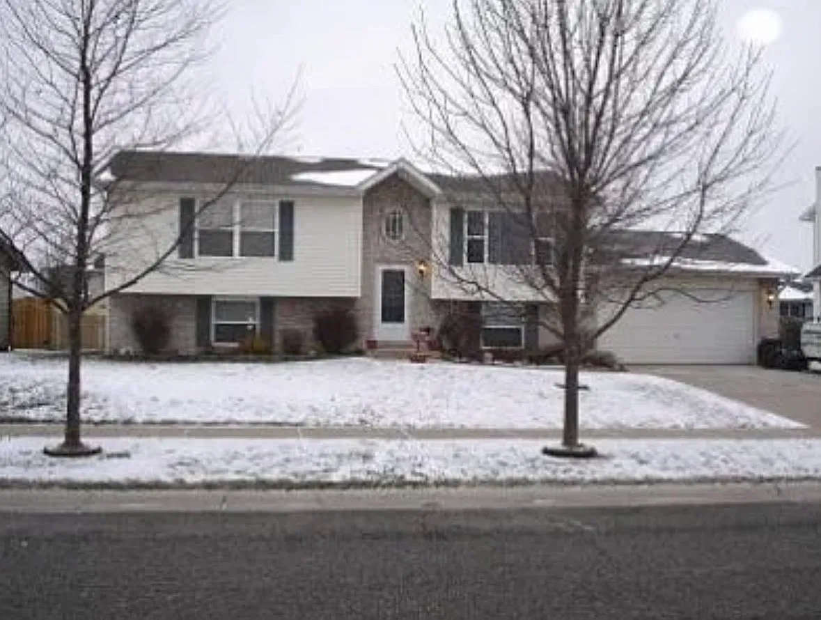 3 bed, 2148 sqft, $2,350 — Photo 1