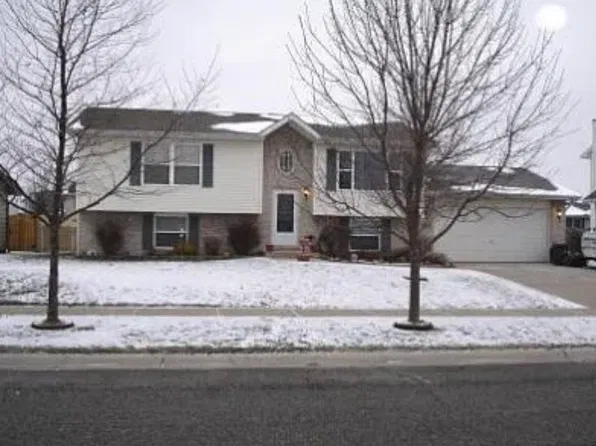 1300 W 98th Ave, Crown Point, IN 46307