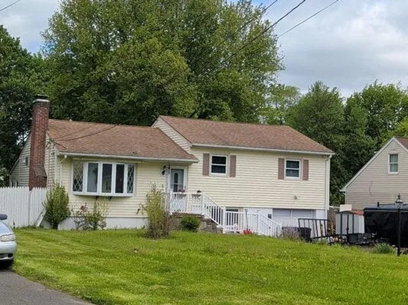 19 Maple Ridge Rd, Danbury, CT 06811