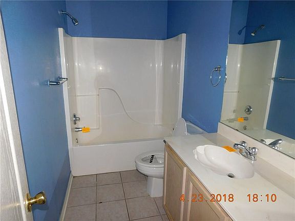 5th image of 729 N Ezidore Ave