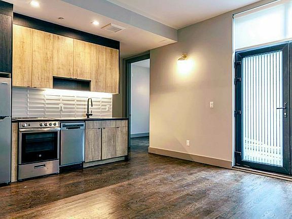 3rd image of 265 Franklin Ave Penthouse 5